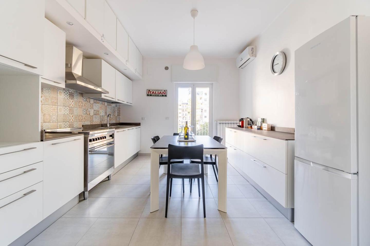 Dimora Manzoni - Bari Center Apartment Exterior foto