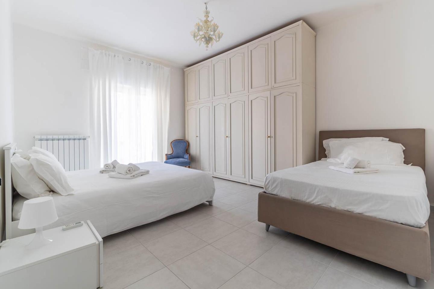 Dimora Manzoni - Bari Center Apartment Exterior foto
